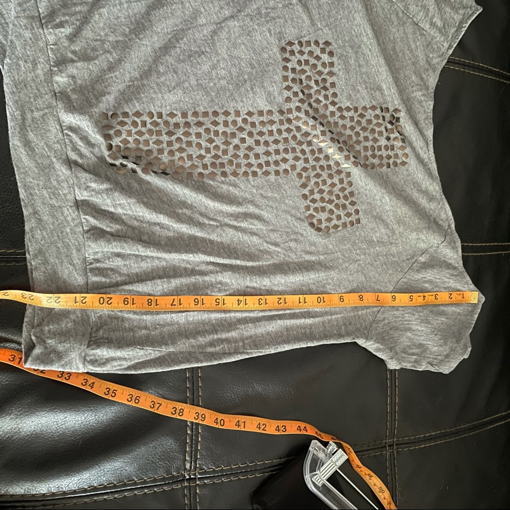 Torrid Size 0 Faux studded off shoulder t shirt - Picture 8 of 9